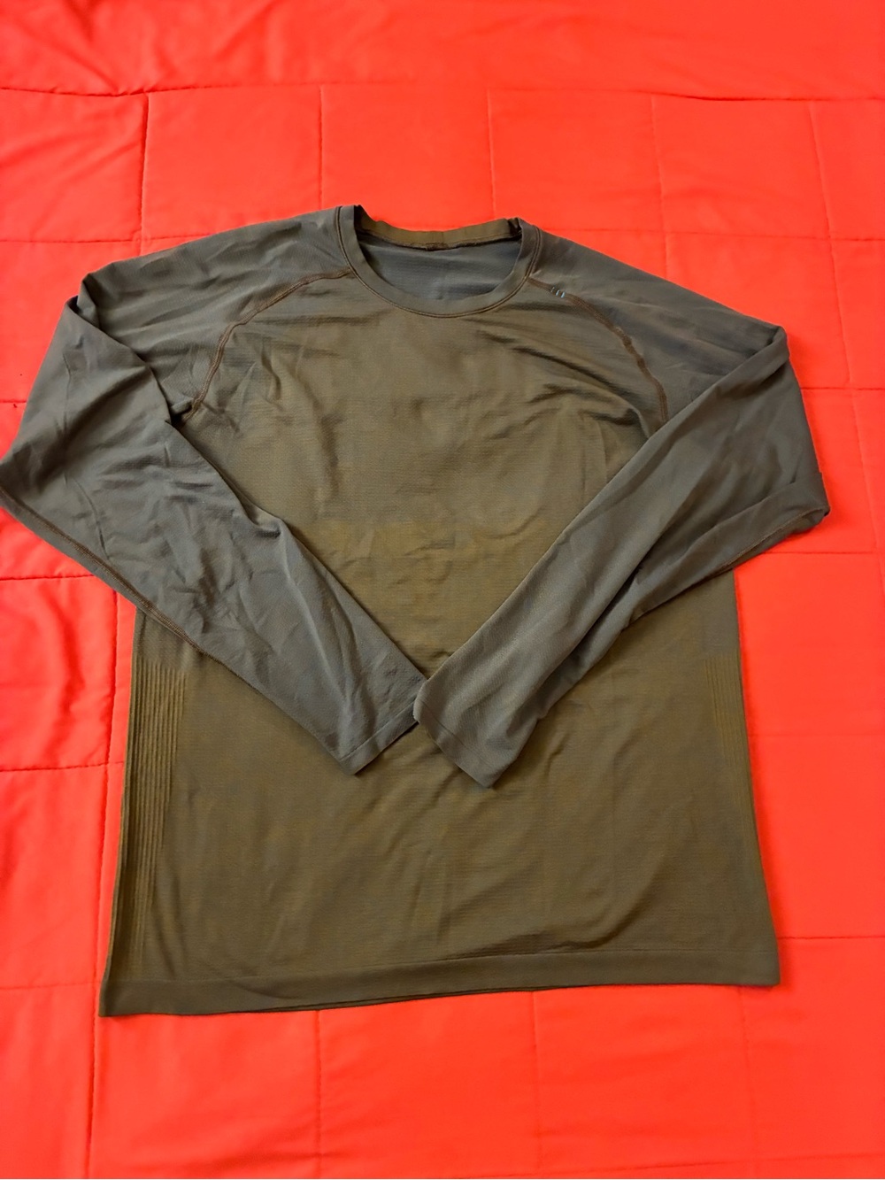 Lululemon Metal Vent Tech Shirt Mens XL Long  Sleeve Stretch Performance